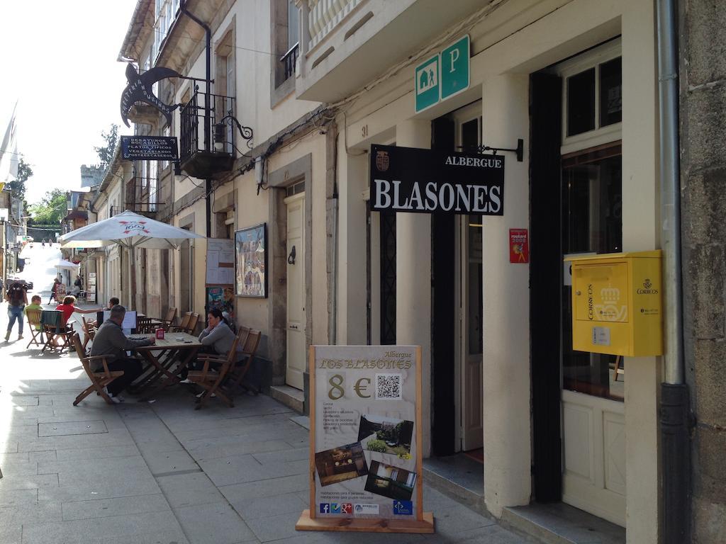 Albergue Los Blasones Sarria Exterior foto
